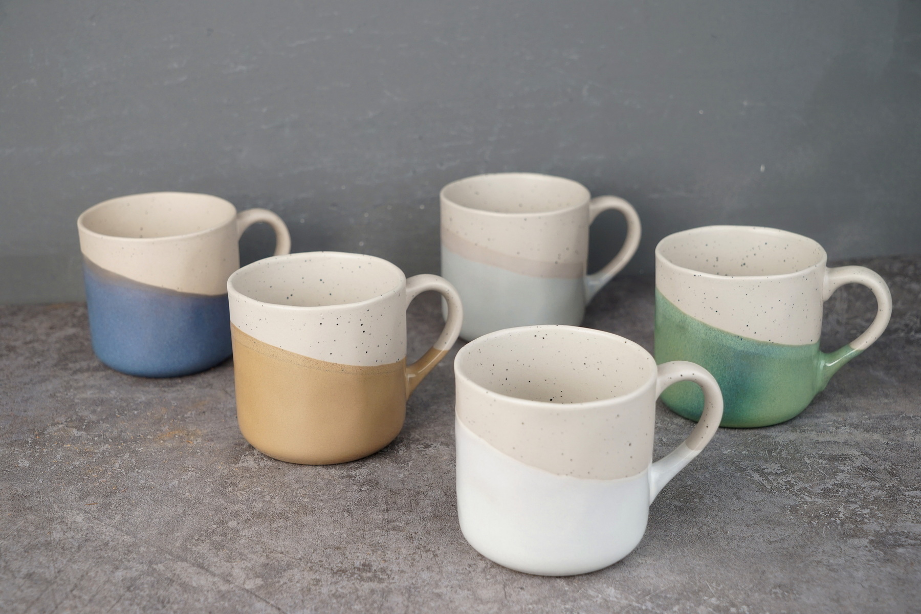 stoneware coffee mug set