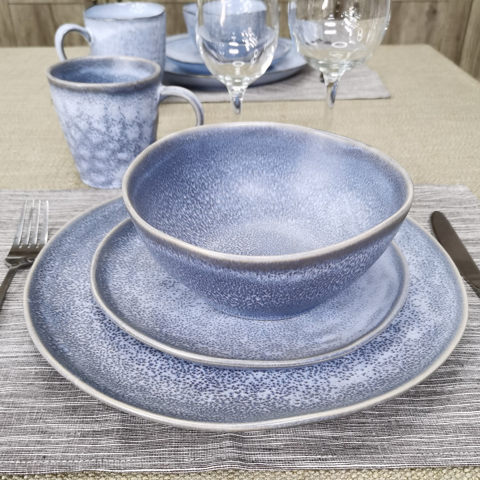 stoneware blue reactive glaze unique appearance HZ0018