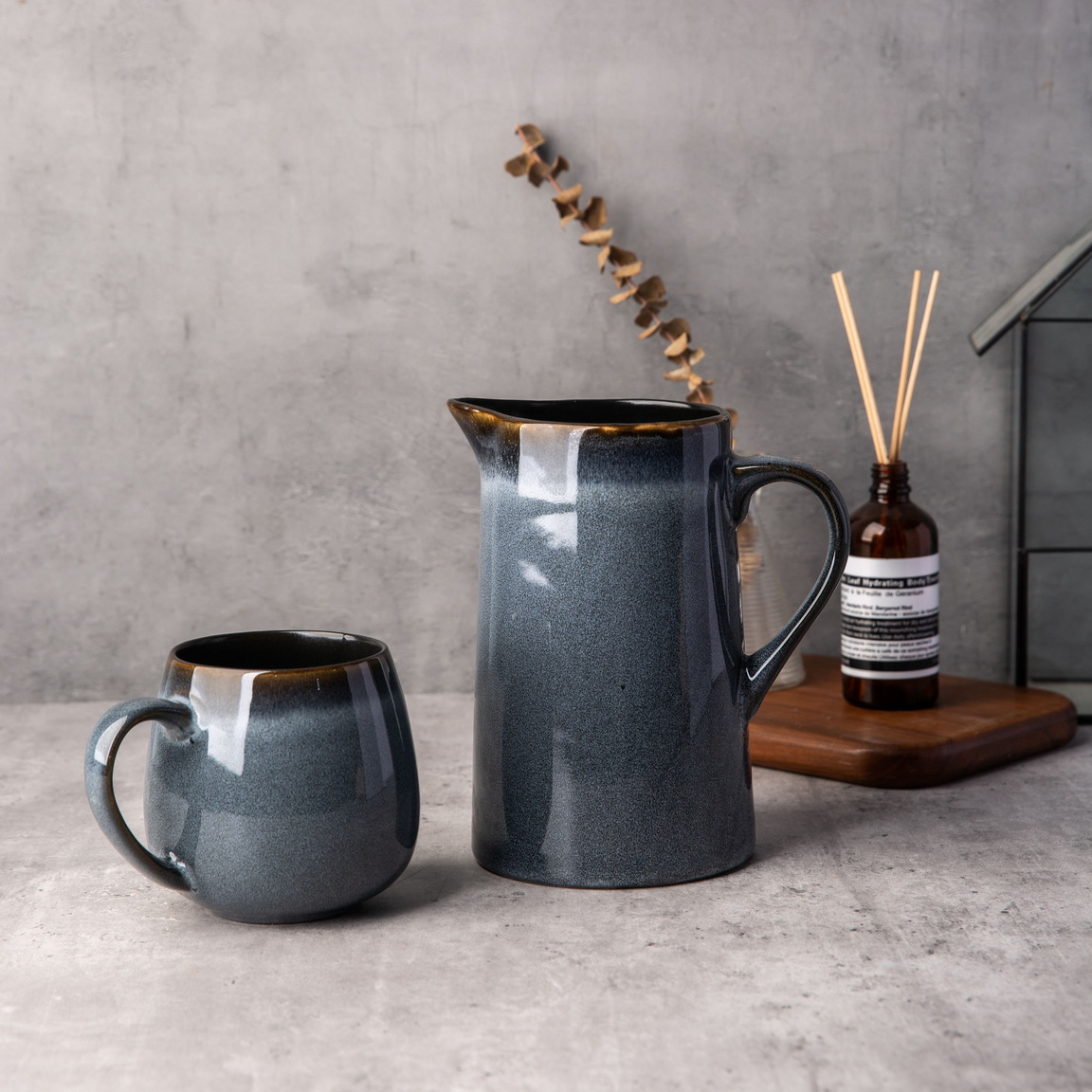 stoneware reactive glaze water pot