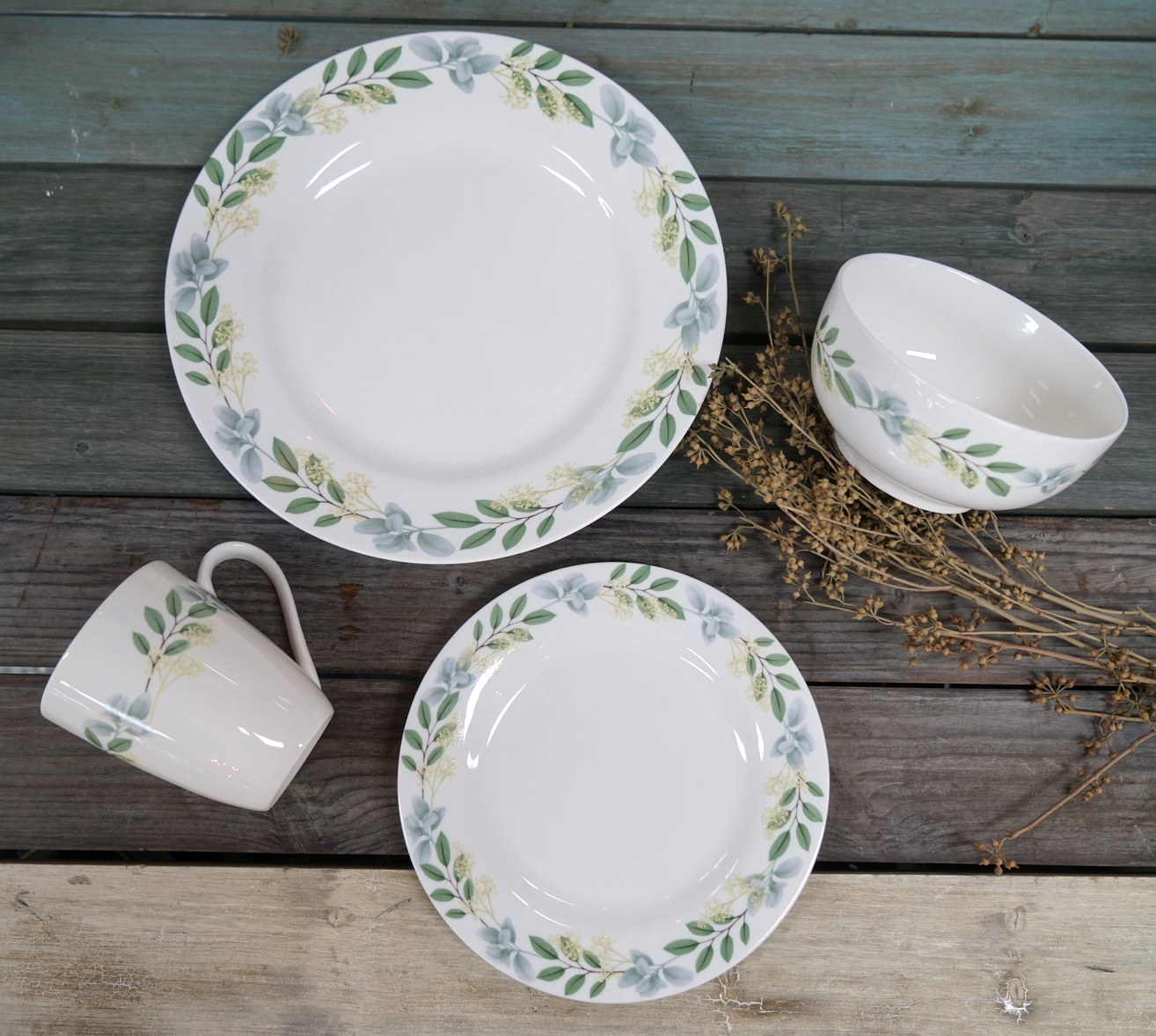 new bone china dinnerware set green leaves design