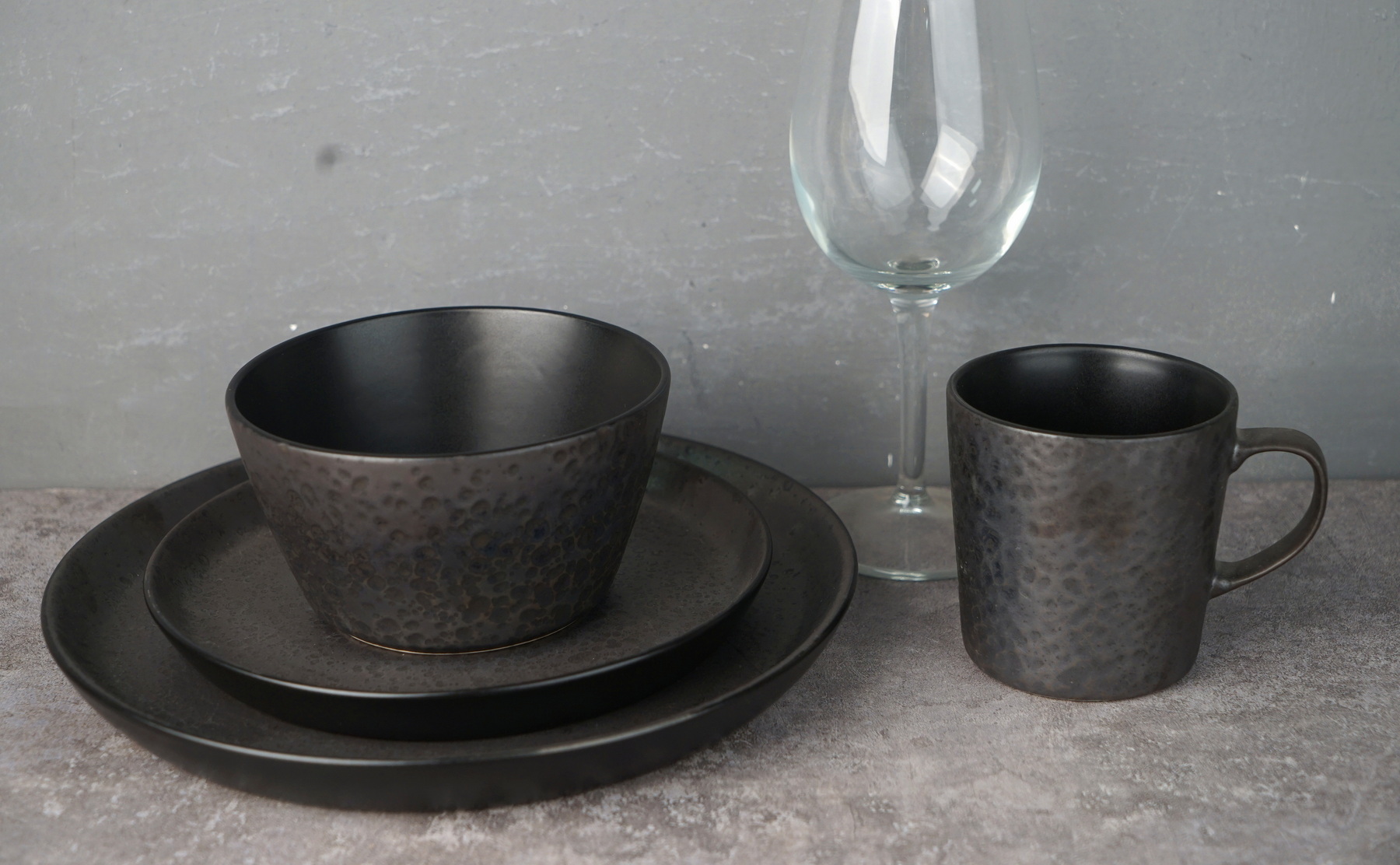 stoneware dinnerware set reactive glaze black color