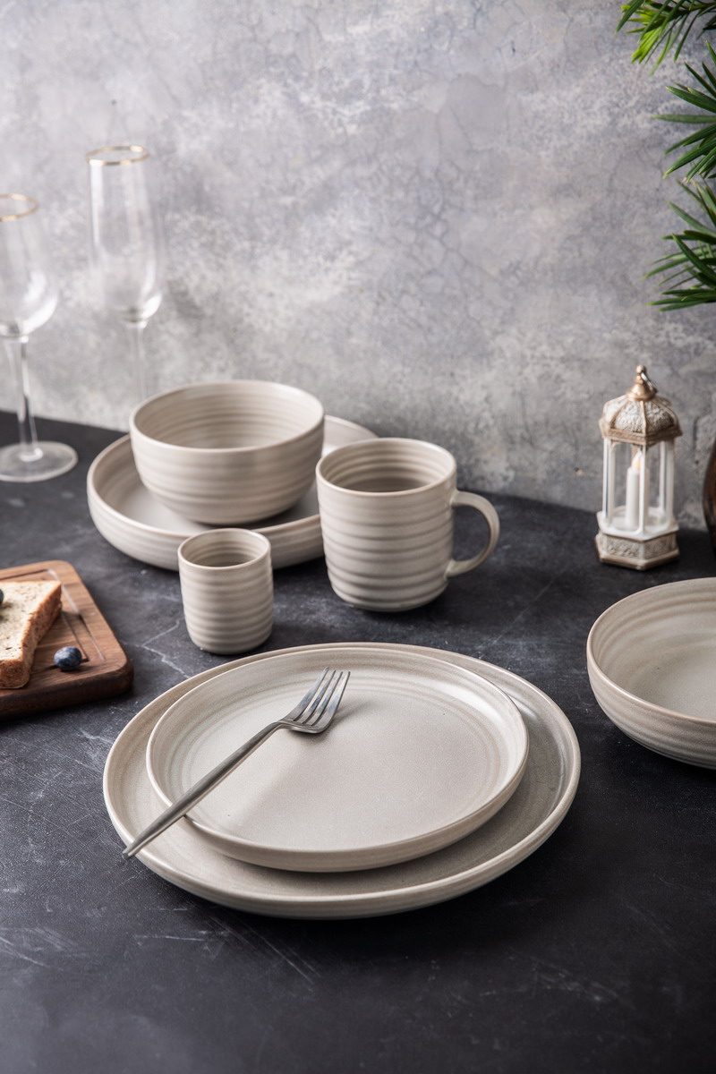 Stoneware dinnerware set matte reactive glaze embossed lines YX076