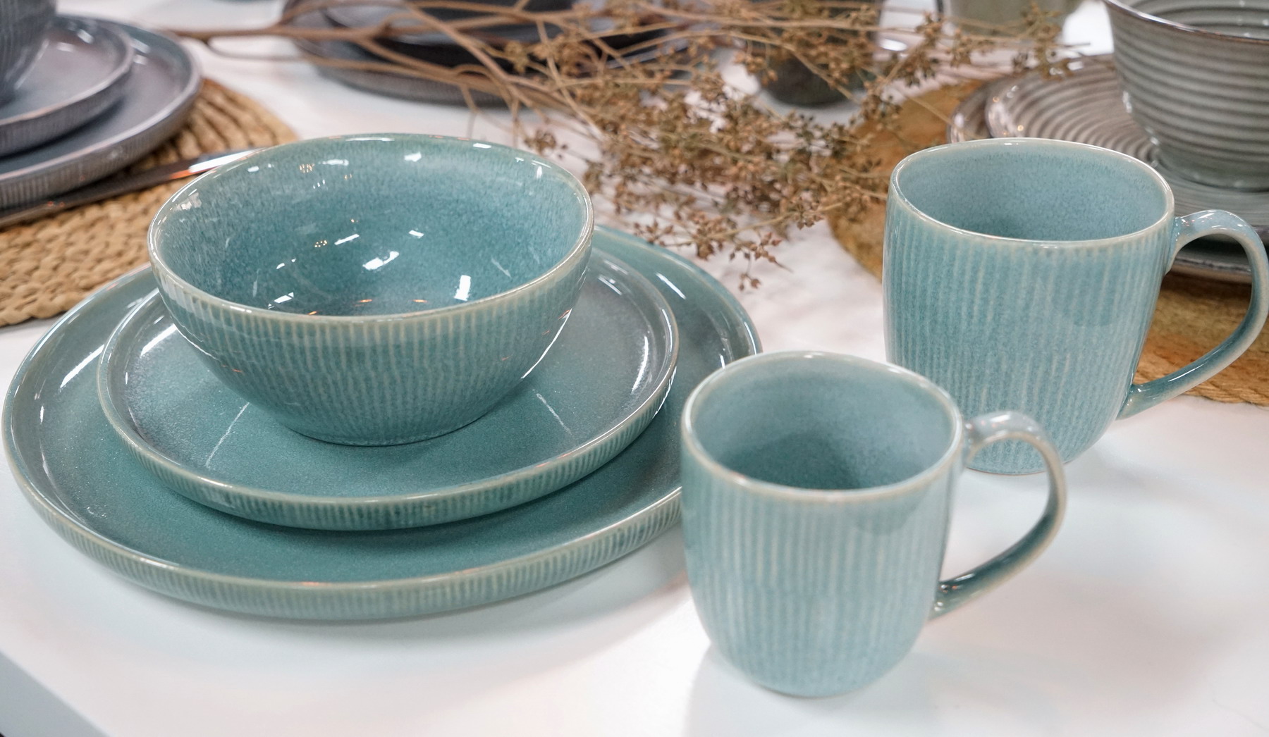 stoneware dinnerware set reactive glaze embossed lines LS123