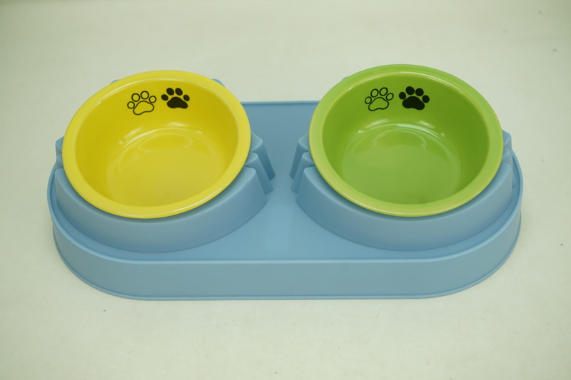 2x stoneware 250ml pet bowl with plastic holder  PE9060